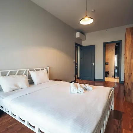 Benesta Guest Teori Κωνσταντινούπολη